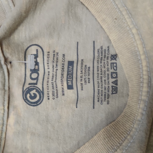 Judas Priest Global Graphic Band T-shirt. UNISEX Men's Size Medium - Picture 5 of 7